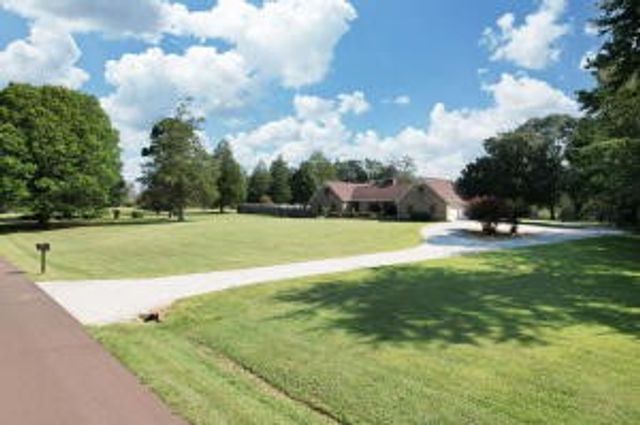 201 County Road 577, Englewood, TN 37329