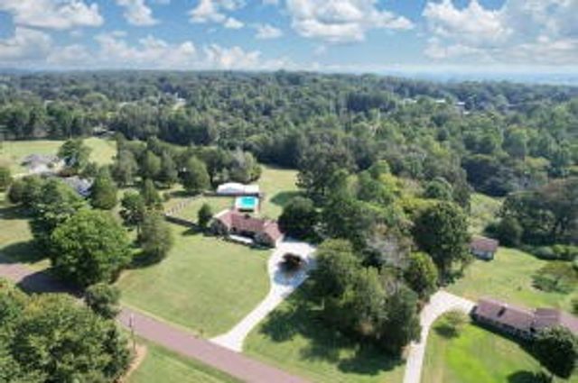 201 County Road 577, Englewood, TN 37329
