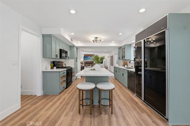 22534 Liberty Bell, Calabasas, CA 91302