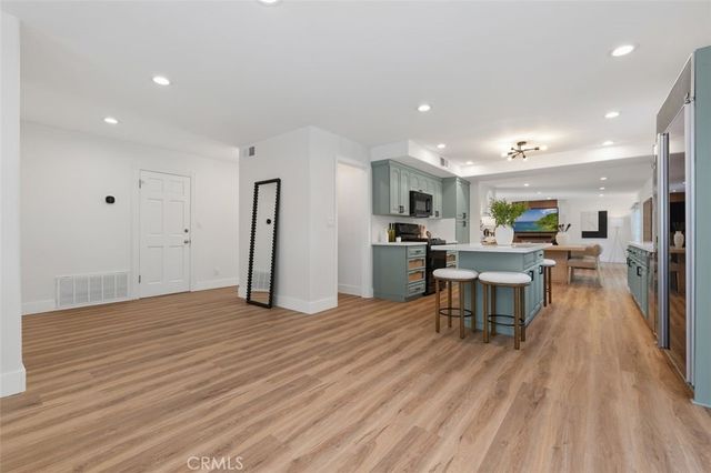 22534 Liberty Bell, Calabasas, CA 91302