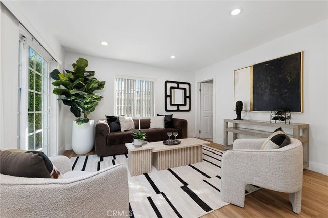 22534 Liberty Bell, Calabasas, CA 91302