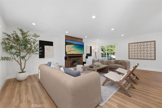 22534 Liberty Bell, Calabasas, CA 91302