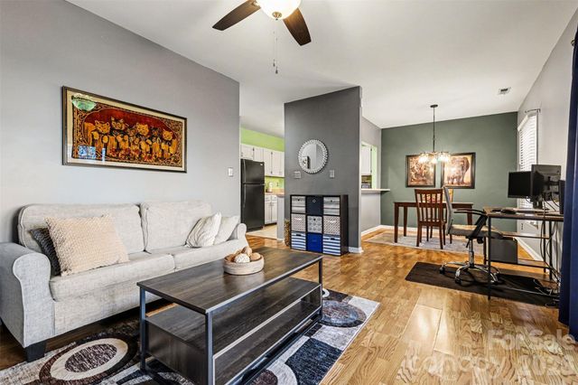 3206 Selwyn Farms Lane 2, Charlotte, NC 28209