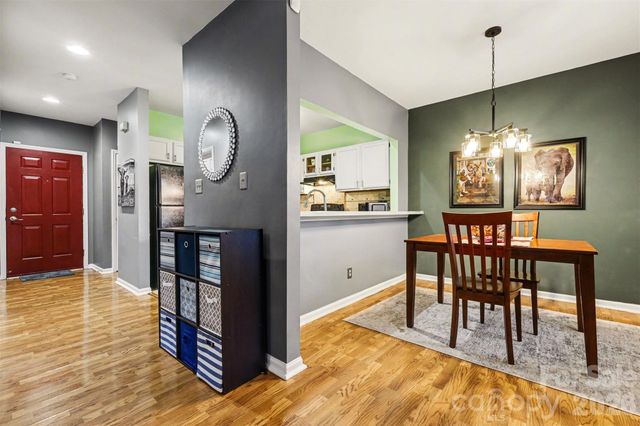 3206 Selwyn Farms Lane 2, Charlotte, NC 28209