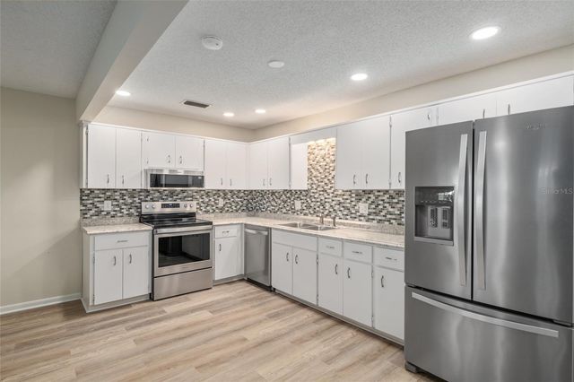 8501 SW 93RD LANE D, Ocala, FL 34481