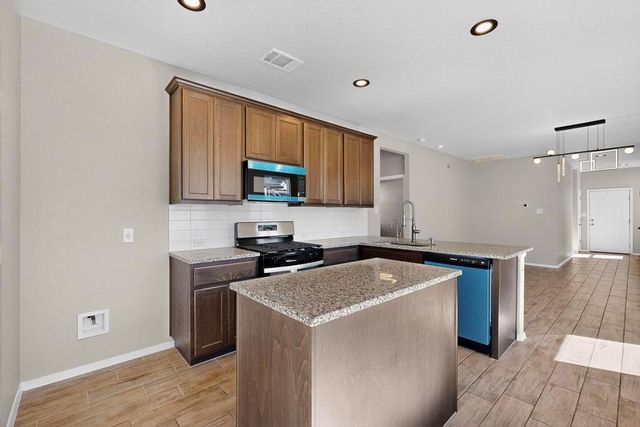 189 Fabion ST, Kyle, TX 78640