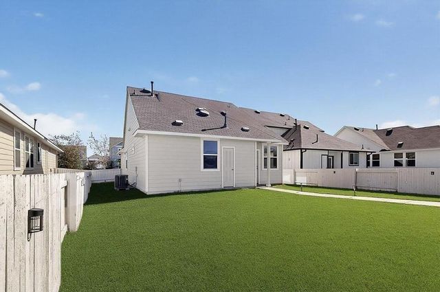189 Fabion ST, Kyle, TX 78640
