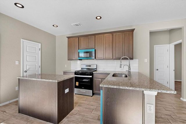 189 Fabion ST, Kyle, TX 78640
