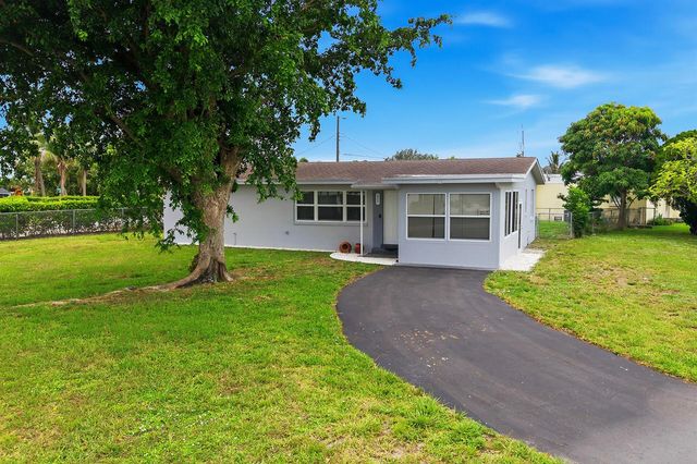 333 Elizabeth Road, Lake Worth, FL 33461