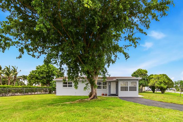 333 Elizabeth Road, Lake Worth, FL 33461