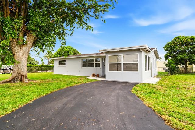 333 Elizabeth Road, Lake Worth, FL 33461