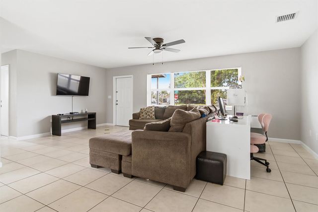 333 Elizabeth Road, Lake Worth, FL 33461