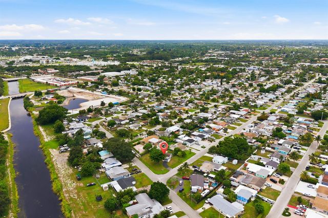 333 Elizabeth Road, Lake Worth, FL 33461