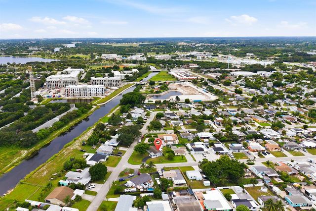 333 Elizabeth Road, Lake Worth, FL 33461
