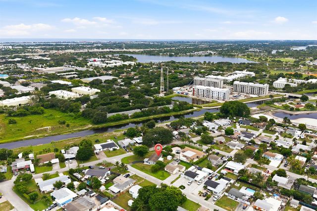 333 Elizabeth Road, Lake Worth, FL 33461