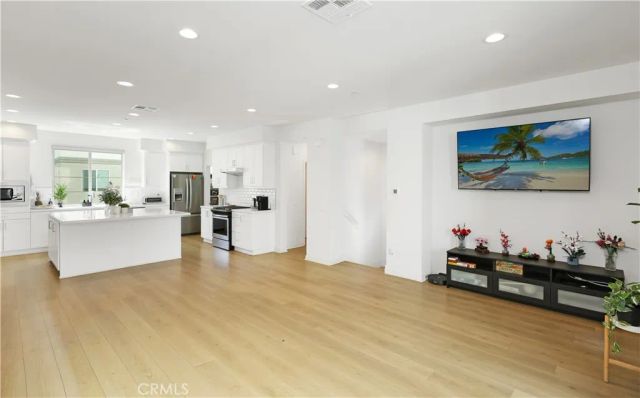 166 Novel, Irvine, CA 92618