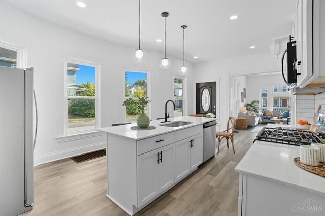 1820 Hewitt Ave, Cincinnati, OH 45207