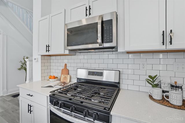 1820 Hewitt Ave, Cincinnati, OH 45207