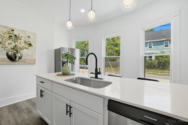 1820 Hewitt Ave, Cincinnati, OH 45207