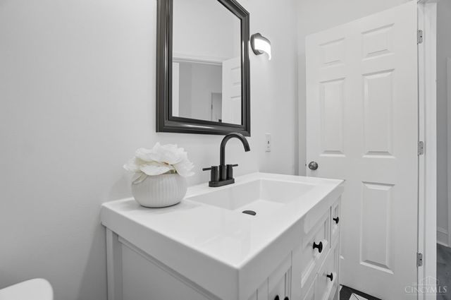 1820 Hewitt Ave, Cincinnati, OH 45207