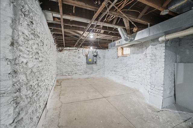 1820 Hewitt Ave, Cincinnati, OH 45207