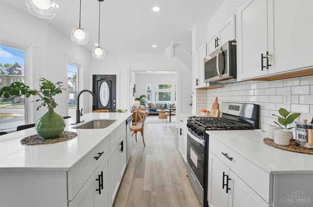 1820 Hewitt Ave, Cincinnati, OH 45207