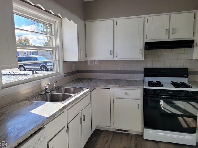 1434 Nelson Street, Port Huron, MI 48060