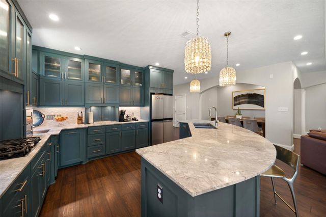 3713 Walden Estates Drive, Montgomery, TX 77356