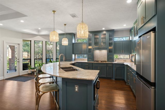 3713 Walden Estates Drive, Montgomery, TX 77356