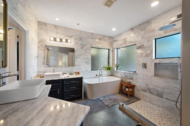 3713 Walden Estates Drive, Montgomery, TX 77356