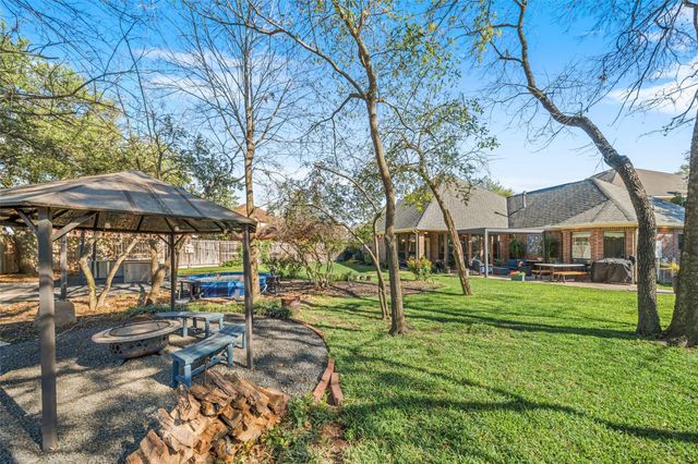 3713 Walden Estates Drive, Montgomery, TX 77356