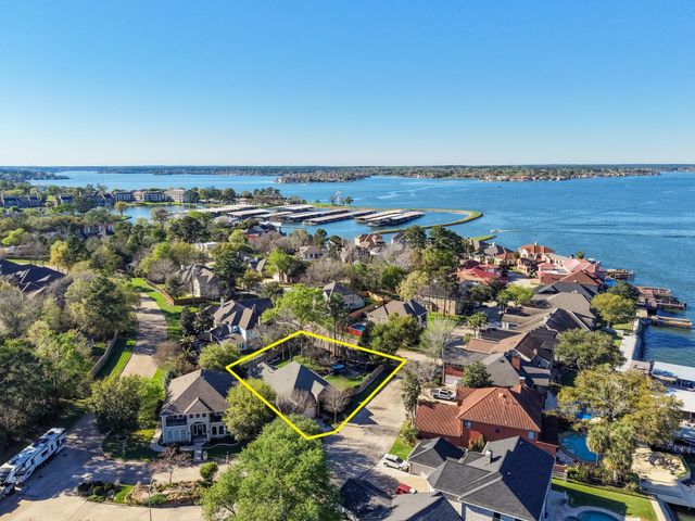 3713 Walden Estates Drive, Montgomery, TX 77356