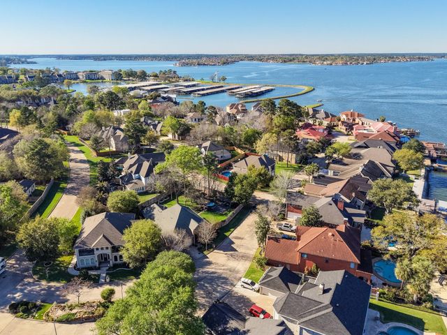 3713 Walden Estates Drive, Montgomery, TX 77356