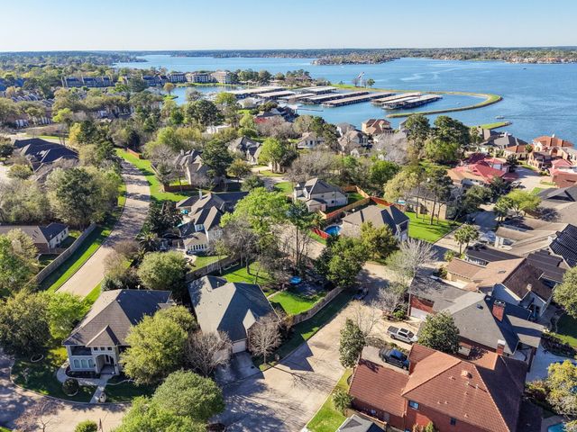 3713 Walden Estates Drive, Montgomery, TX 77356