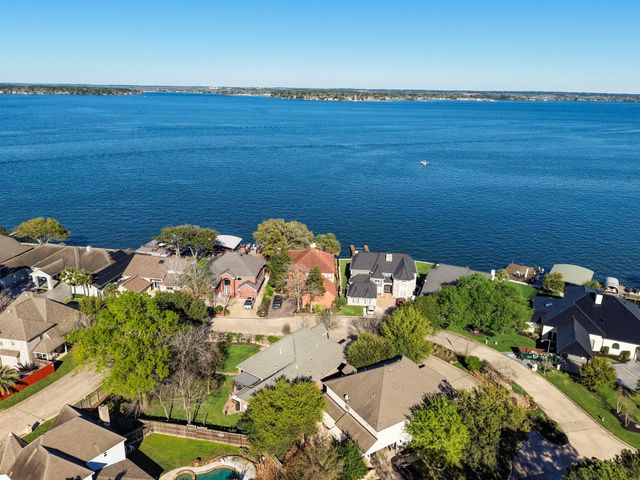 3713 Walden Estates Drive, Montgomery, TX 77356