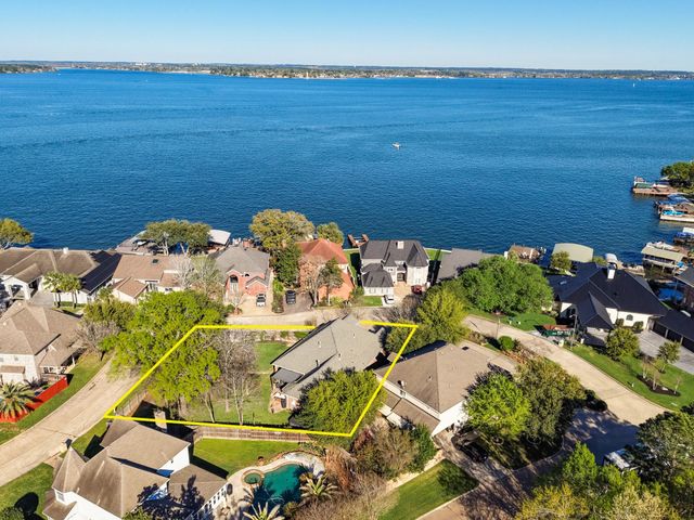 3713 Walden Estates Drive, Montgomery, TX 77356