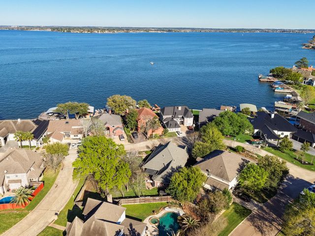 3713 Walden Estates Drive, Montgomery, TX 77356