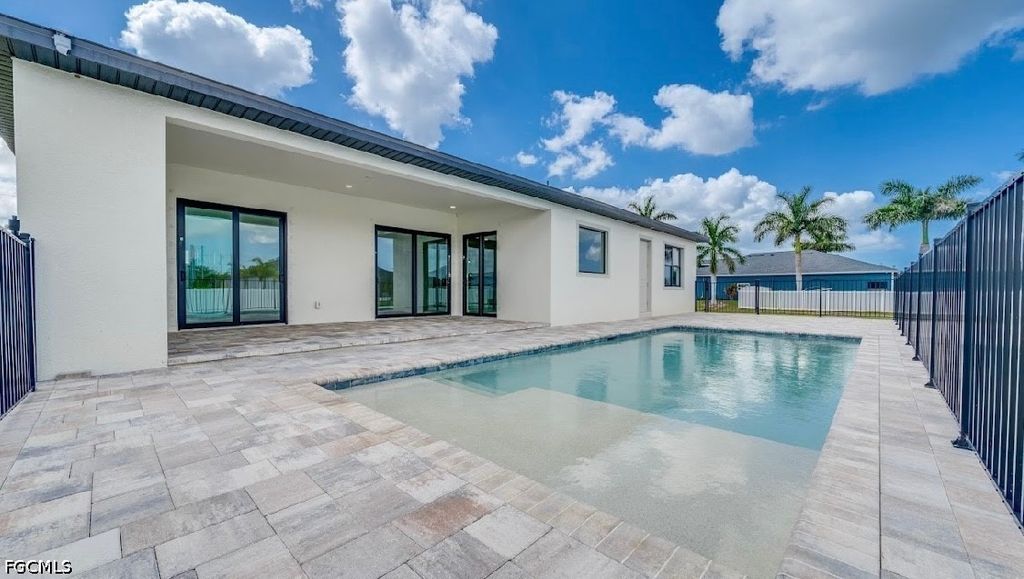 3614 SW 3 ST, Cape Coral, FL 33991