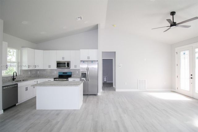 4200 Leaf Road, Sebring, FL 33875