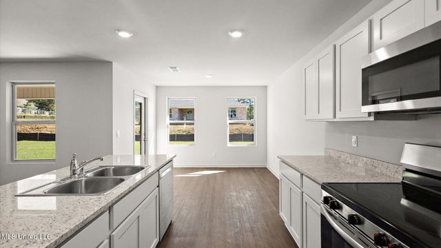 252 Raulston Drive, Byram, MS 39272