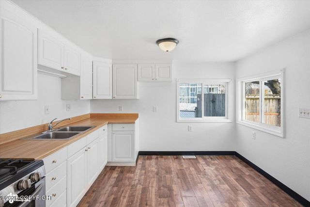 414 E 9th Avenue, Anchorage, AK 99501