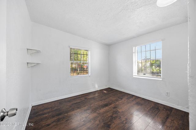 6601 CLEVELAND Road, Jacksonville, FL 32209