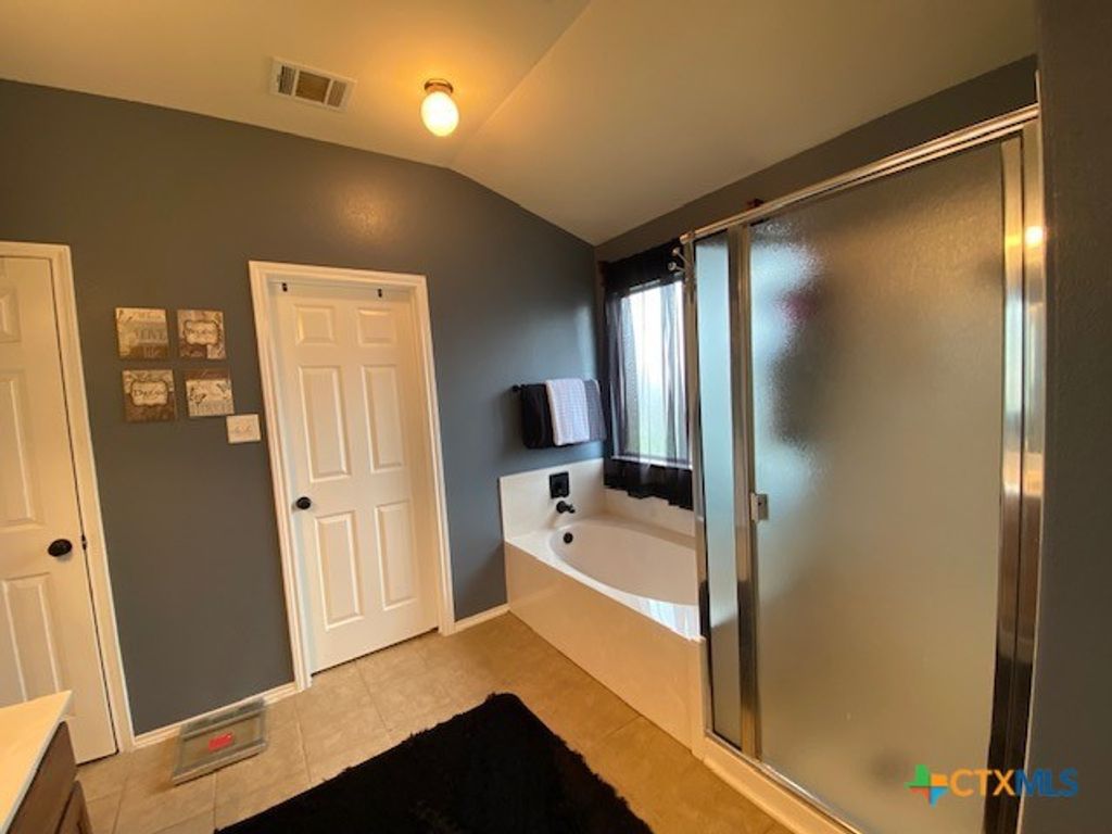 Image 40 of property listing at 2003 Isabelle Drive, Copperas Cove, TX 76522