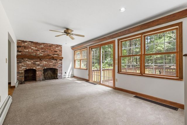 686 Scott Rd, Fitchburg, MA 01420
