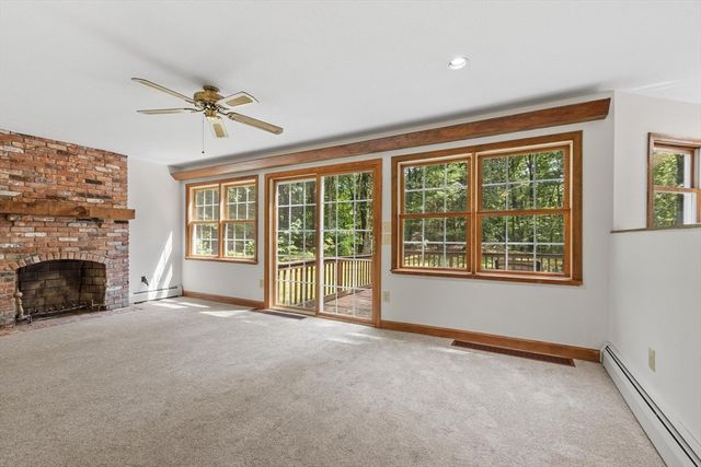 686 Scott Rd, Fitchburg, MA 01420