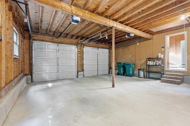 686 Scott Rd, Fitchburg, MA 01420