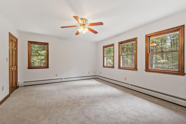 686 Scott Rd, Fitchburg, MA 01420