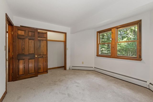 686 Scott Rd, Fitchburg, MA 01420