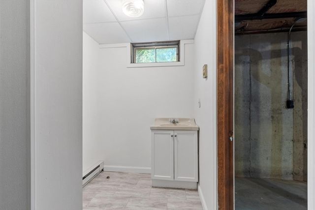 686 Scott Rd, Fitchburg, MA 01420