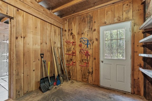 686 Scott Rd, Fitchburg, MA 01420
